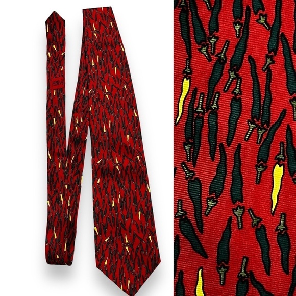 Vintage Boston Museum of Fine Arts Silk Neck Tie Chile Pepper Novelty Print Red - Picture 1 of 7